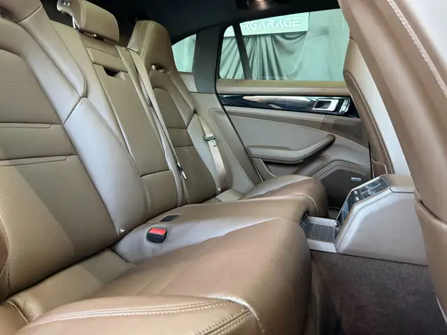 Porsche Panamera 4 E-Hybrid Ansicht 10