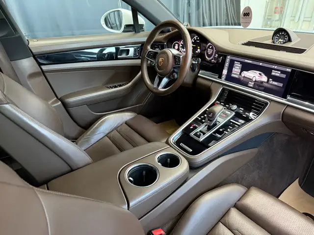 Porsche Panamera 4 E-Hybrid Ansicht 15