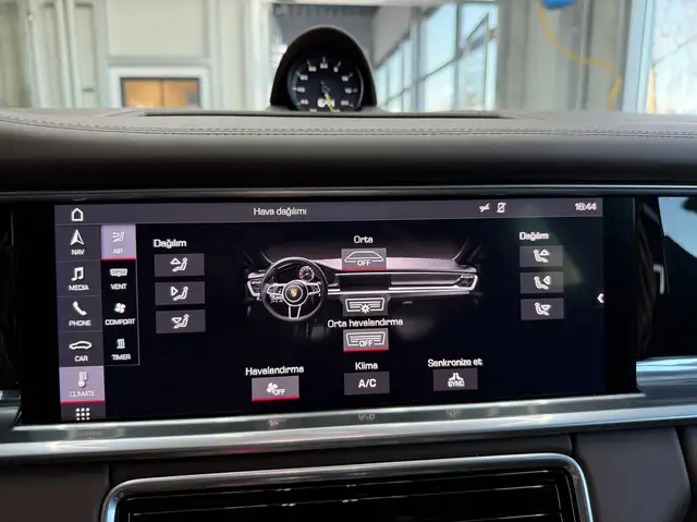 Porsche Panamera 4 E-Hybrid Ansicht 28