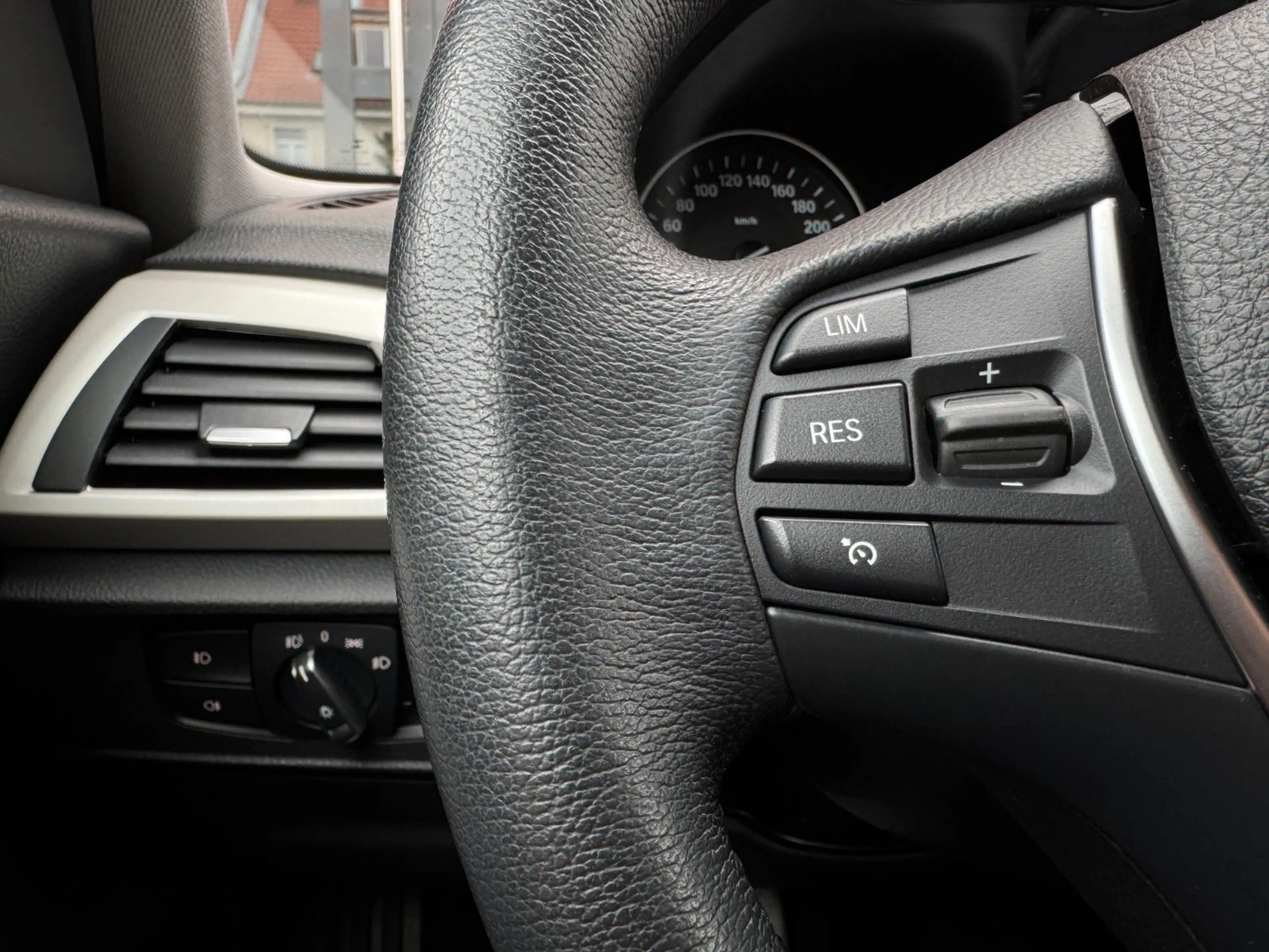 BMW 116 d Advantage AUTOMATIK*LED*HIFI*ALU*TÜV*SHZ — photo 15