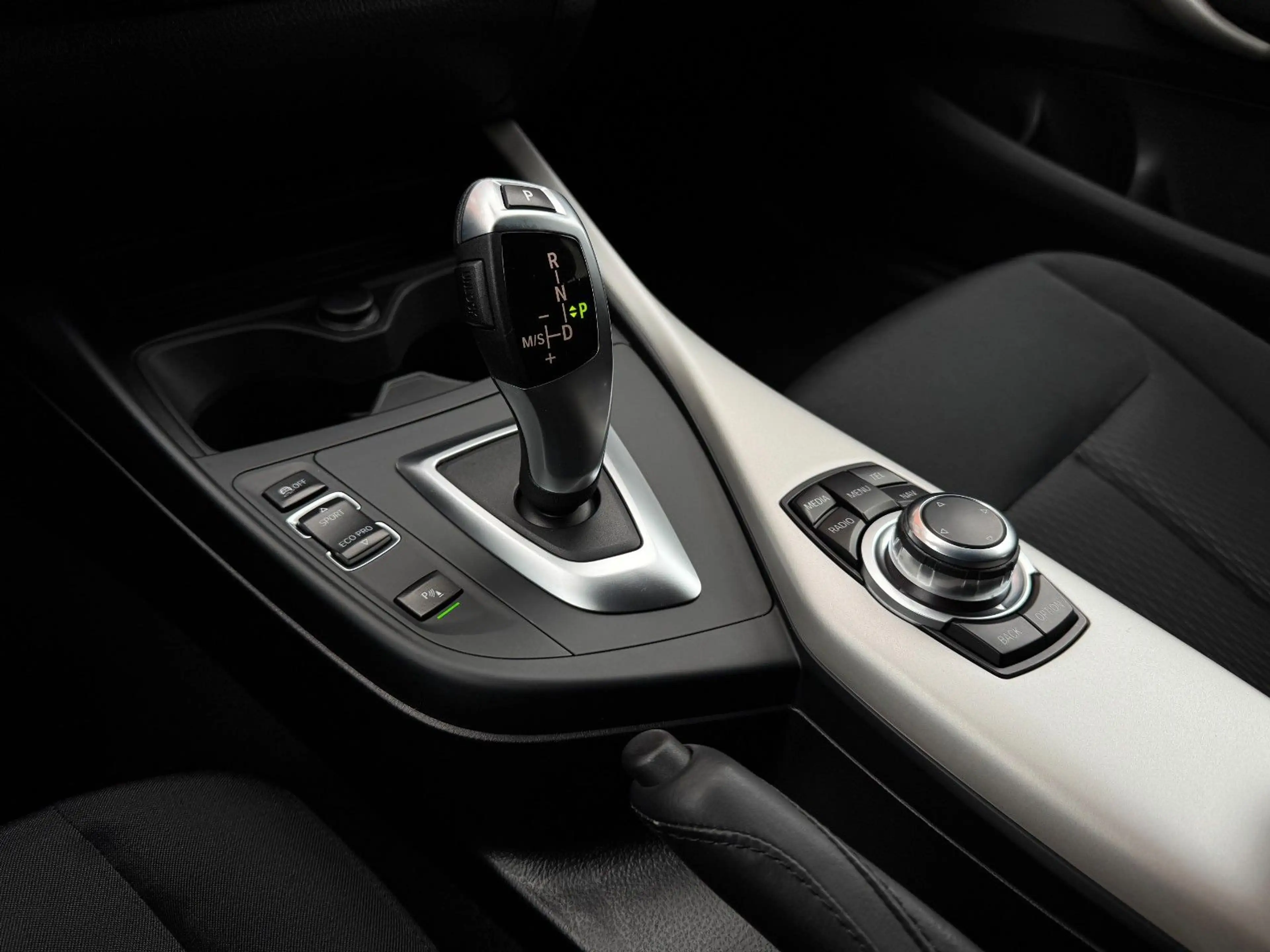 BMW 116 d Advantage AUTOMATIK*LED*HIFI*ALU*TÜV*SHZ — photo 13