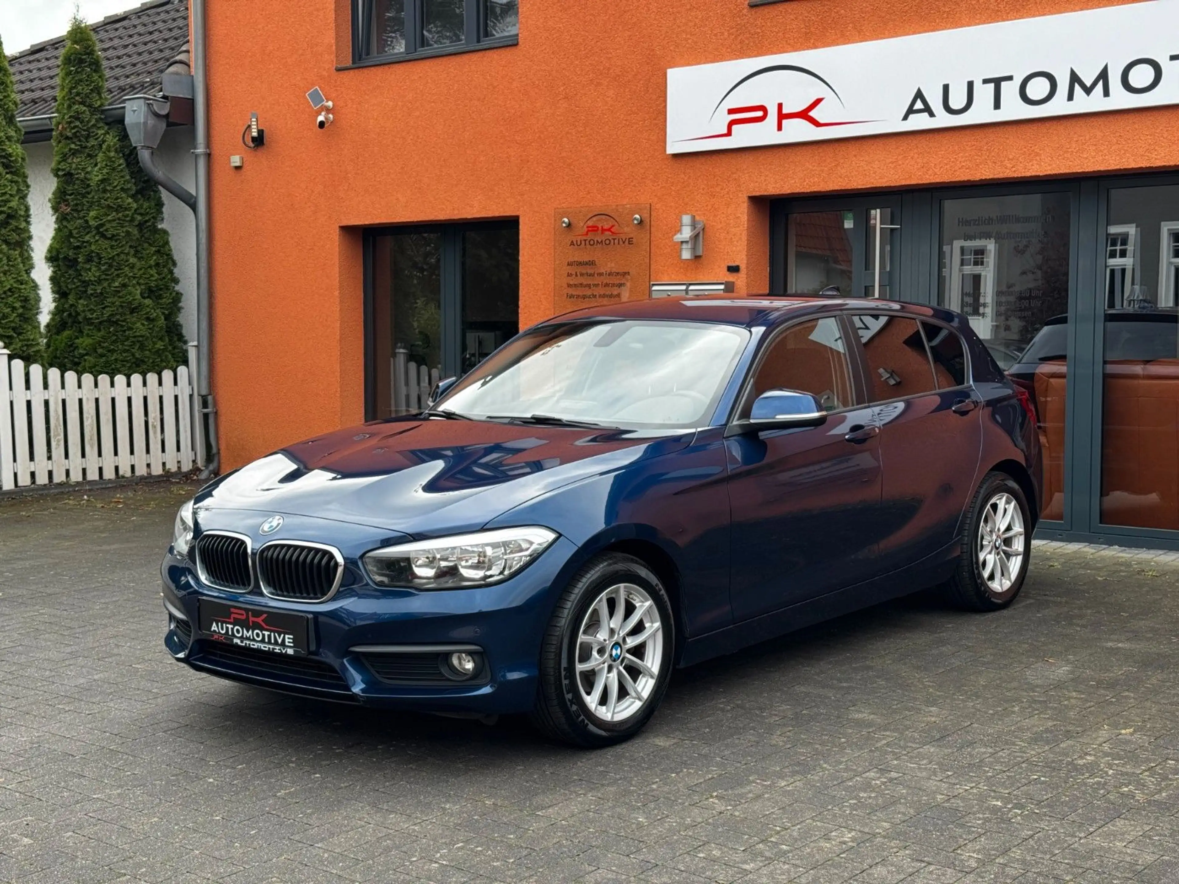 BMW 116 d Advantage AUTOMATIK*LED*HIFI*ALU*TÜV*SHZ — photo 3