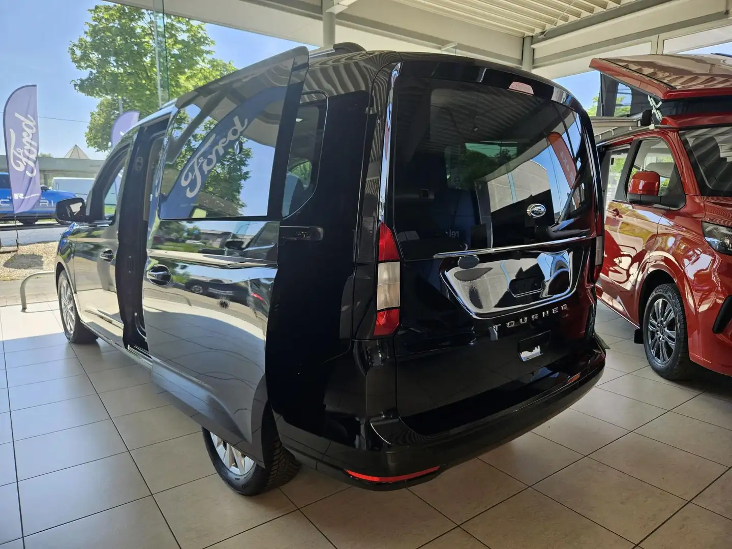 Ford Tourneo Connect GRAND TOURNEO CONNECT TITANIUM 2.0 ECOBLUE 122CV - 2