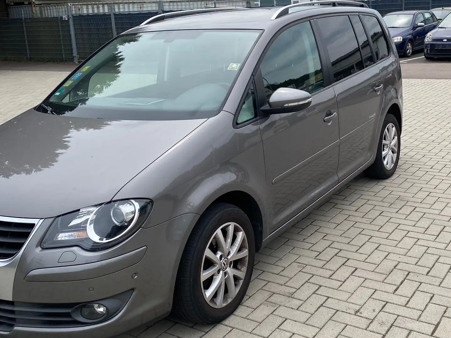 Volkswagen Touran 1.4 TSI Freestyle 7 Sitze. Navi Gris - 2