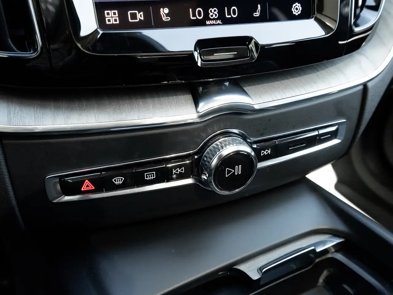 Volvo XC60 снимка Volvo XC60