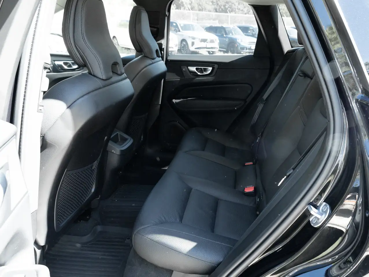 Volvo XC60 снимка Volvo XC60