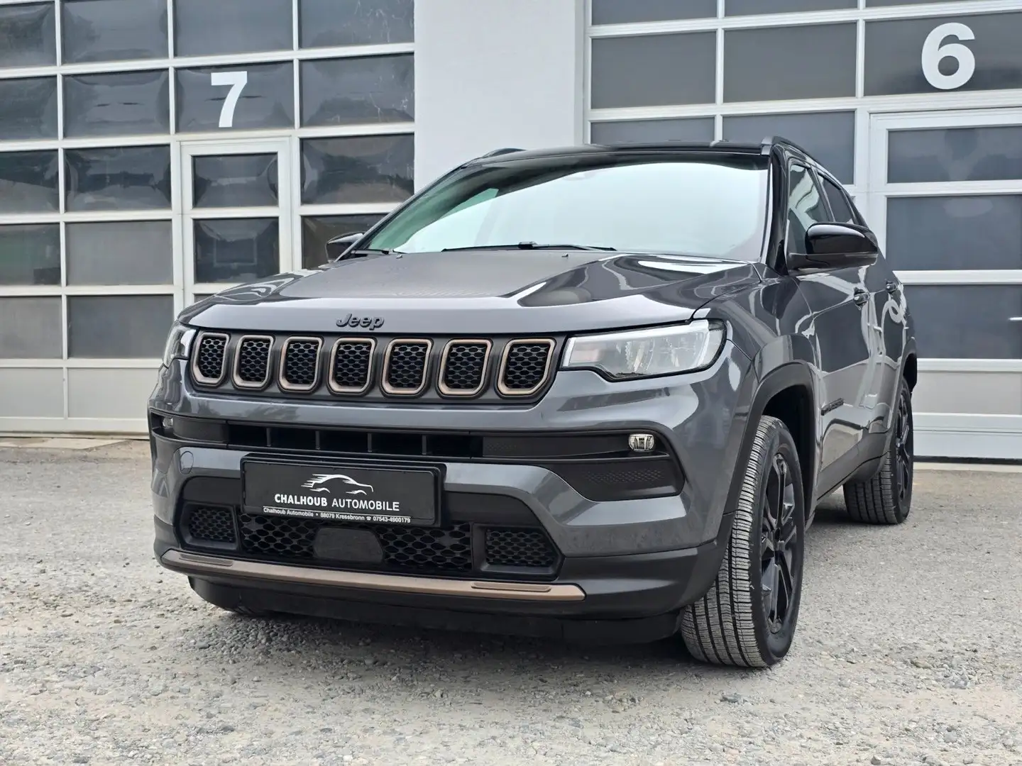 Jeep Compass Jeep Compass 1.3l T4-PHEV Upland 4xe Grau - 1
