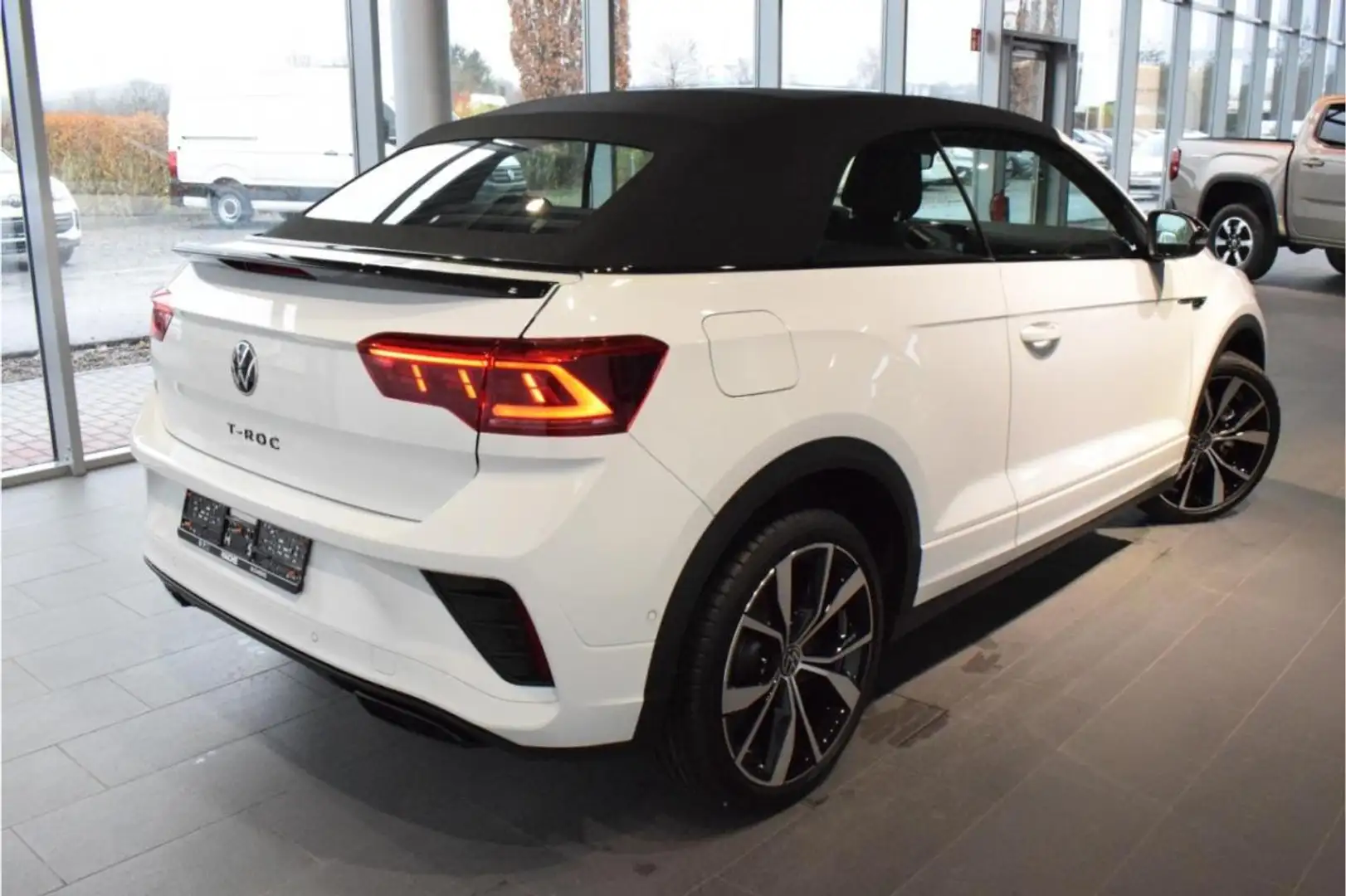 Volkswagen T-Roc Cabriolet R-Line 1.5 l TSI DSG NAVI LED Weiß - 2