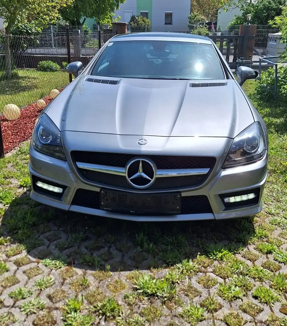 Mercedes-Benz SLK Stříbrná - 1