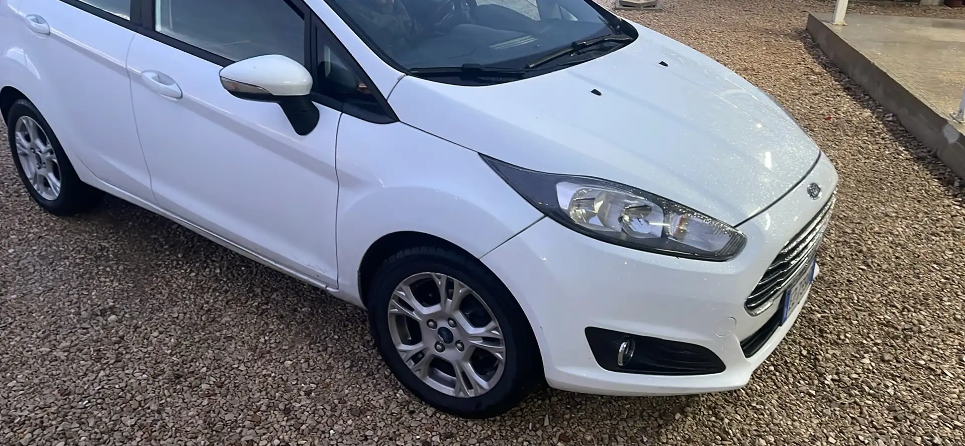 Ford Fiesta Fiesta VI 2013 5p 1.4 Business Gpl 95cv E6 Blanc - 1