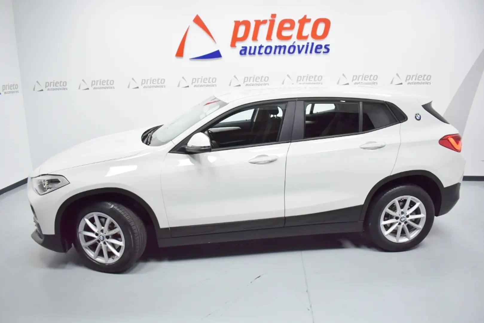 BMW X2 sDrive 18dA Blanco - 2