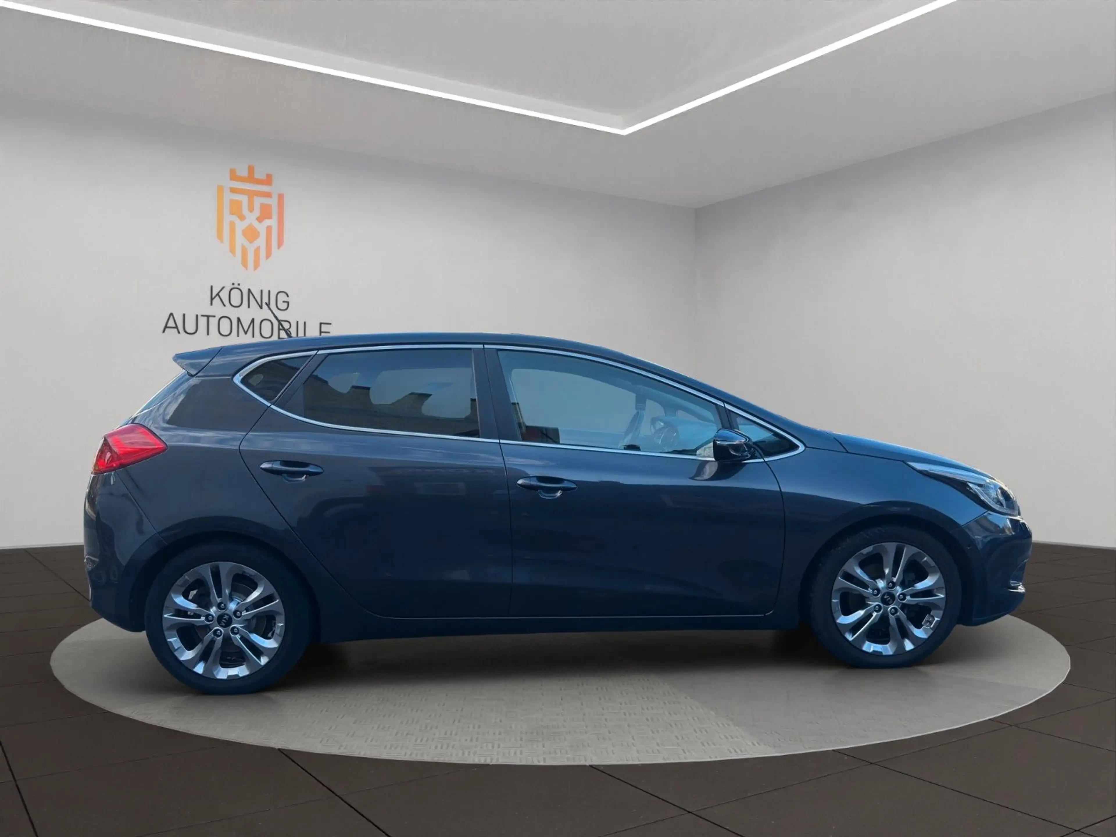 Kia Ceed / cee'd Ceed Spirit/NAV/SHZ/2.HAND/SCHECKHEFT/LM/LED — photo 6