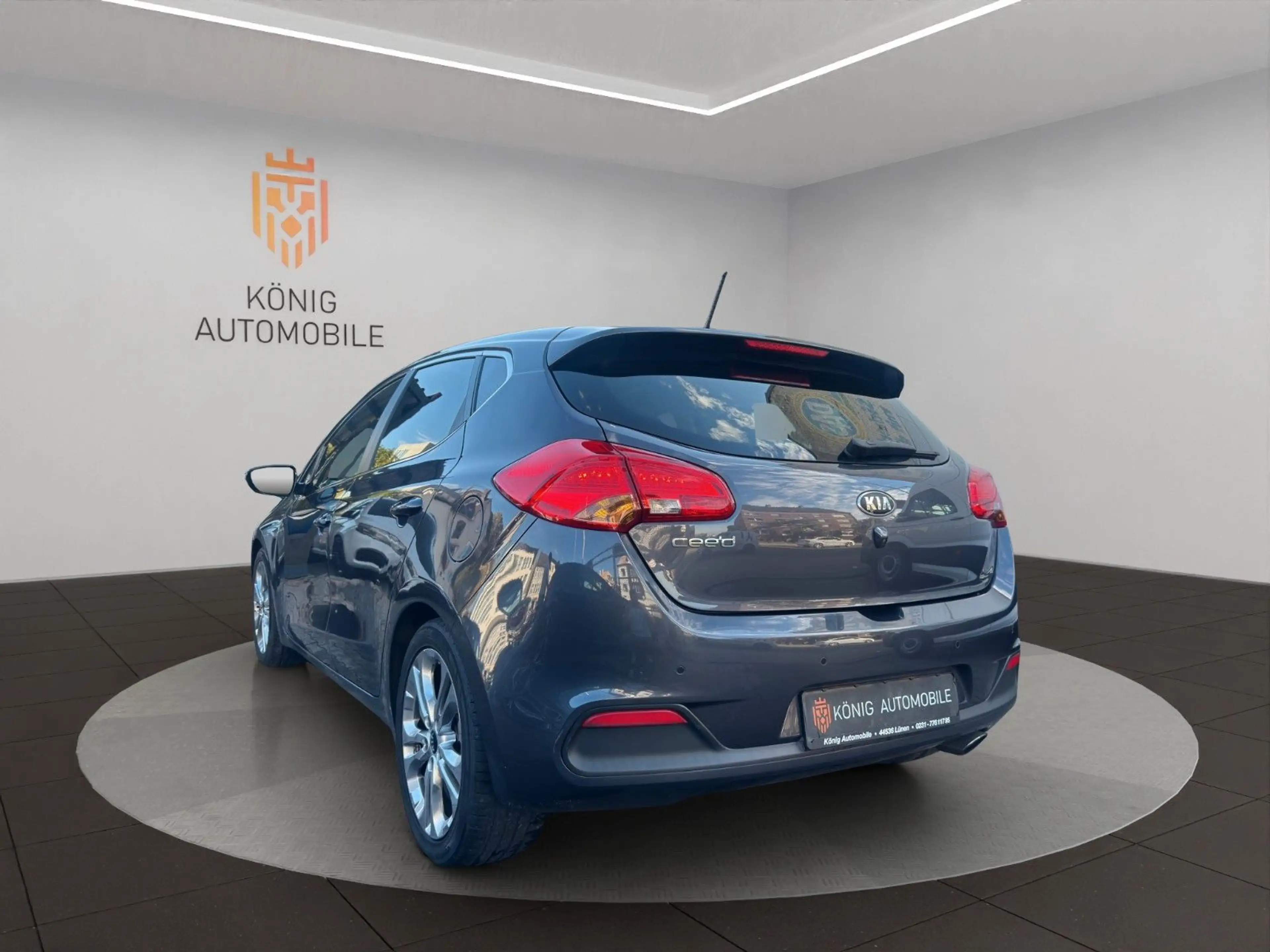Kia Ceed / cee'd Ceed Spirit/NAV/SHZ/2.HAND/SCHECKHEFT/LM/LED — photo 3