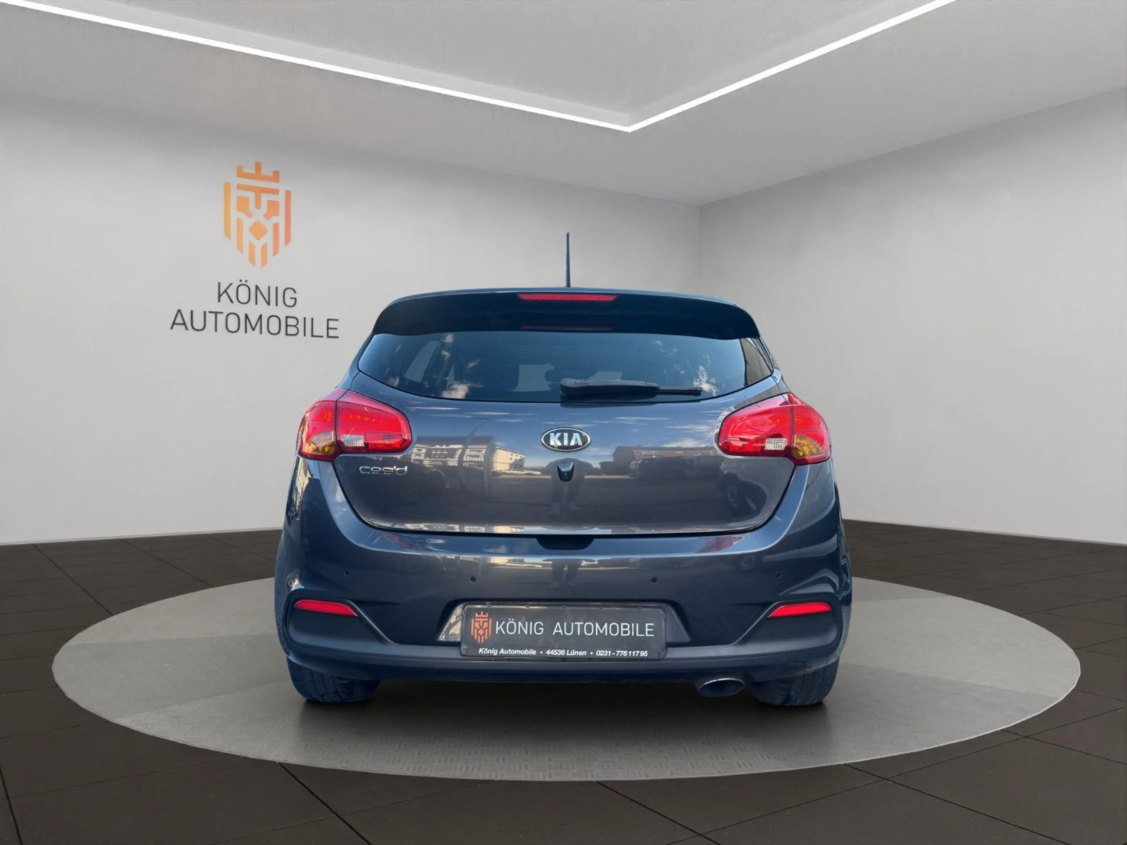 Kia Ceed / cee'd Ceed Spirit/NAV/SHZ/2.HAND/SCHECKHEFT/LM/LED — photo 4