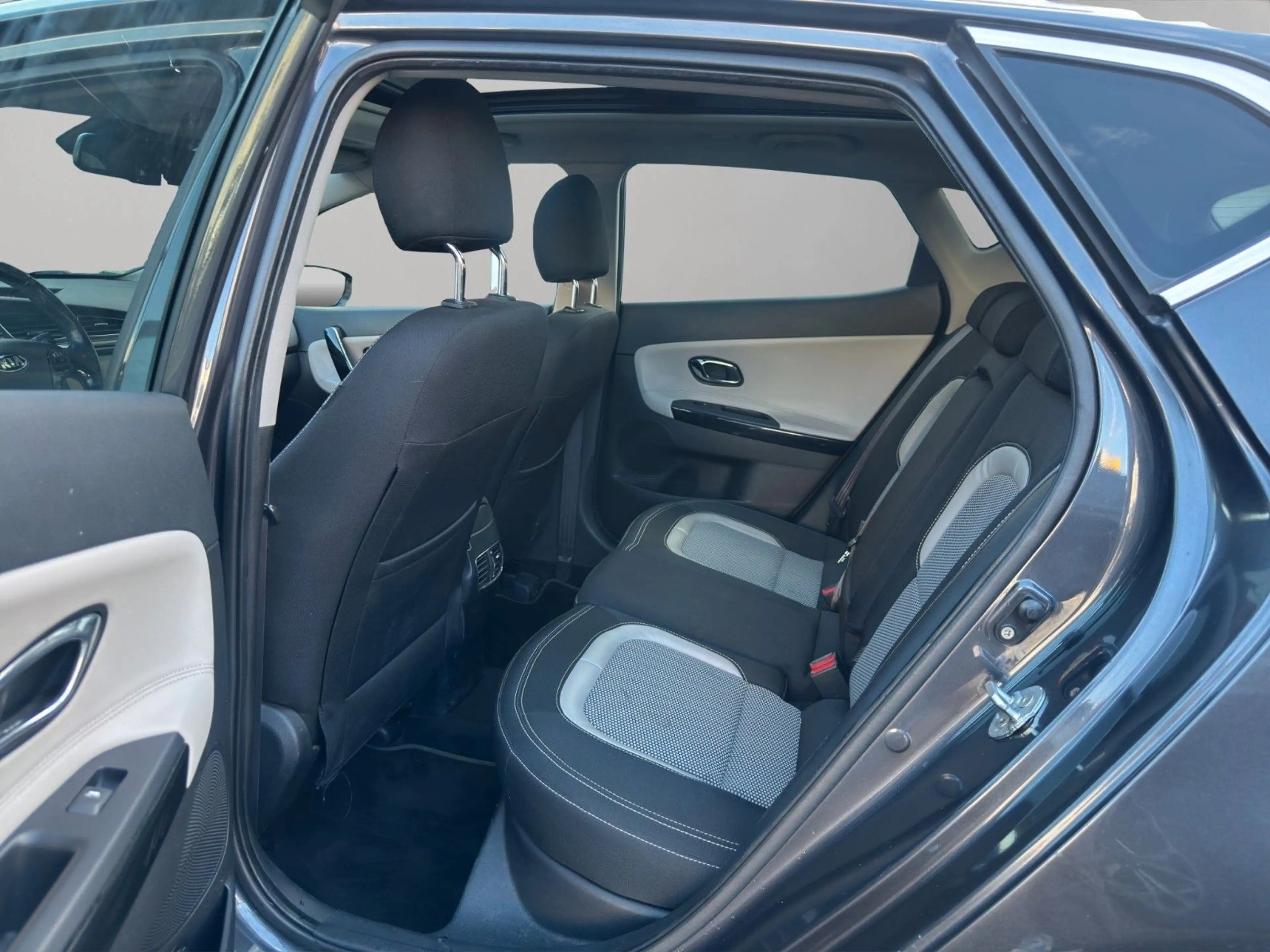 Kia Ceed / cee'd Ceed Spirit/NAV/SHZ/2.HAND/SCHECKHEFT/LM/LED — photo 18