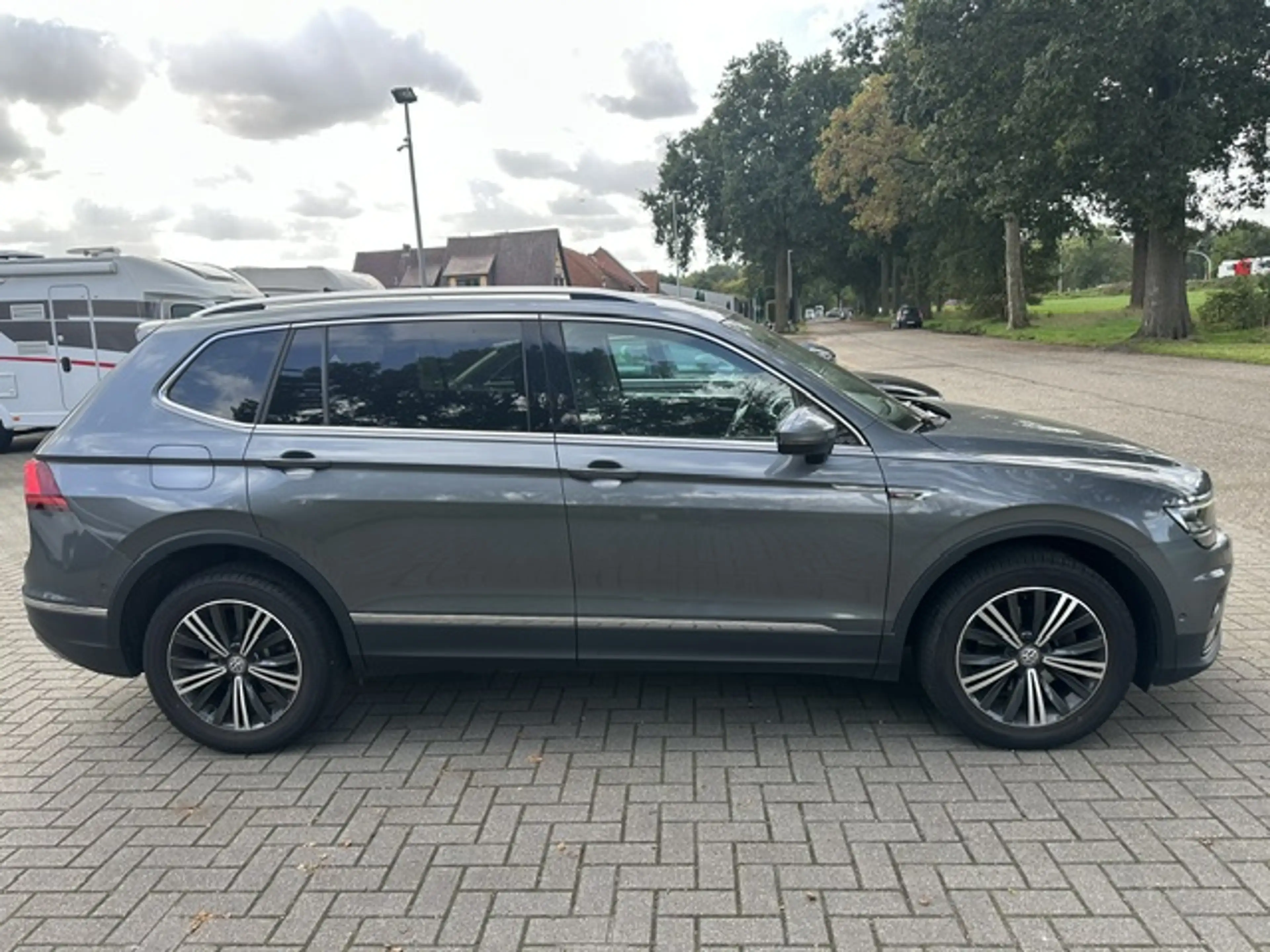 Volkswagen Tiguan Allspace Tiguan Allspace 2.0 TDi SCR Highline BMT DSG — photo 3