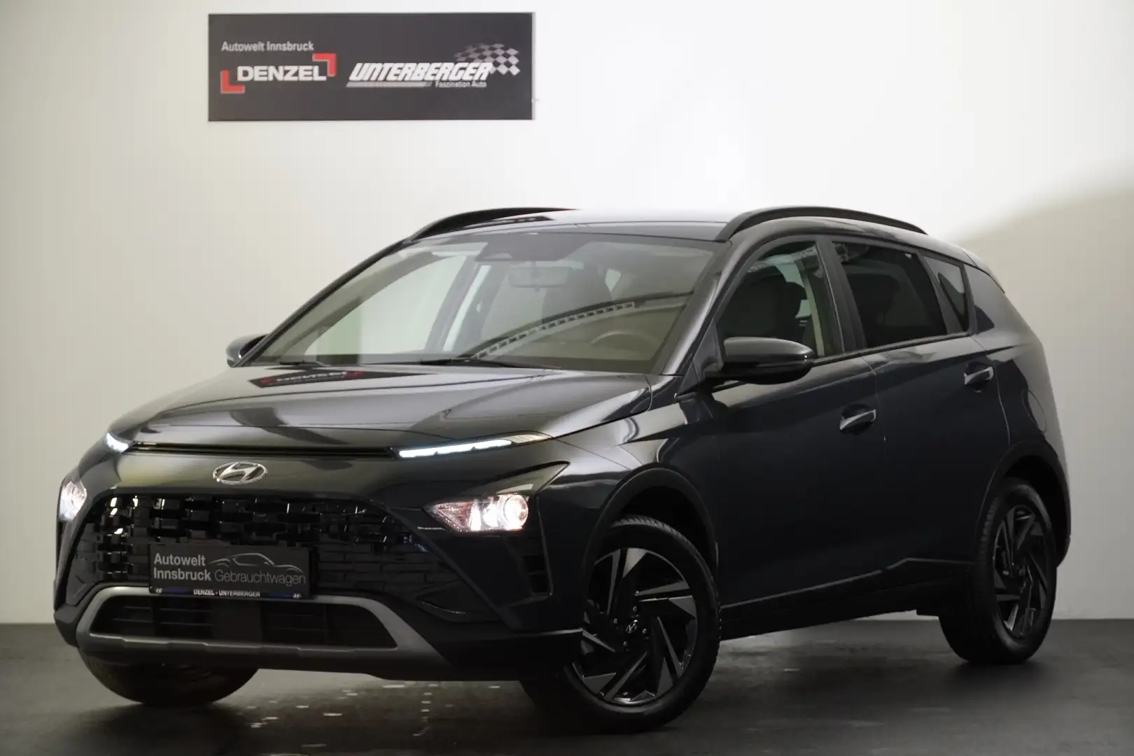 Hyundai BAYON 1,2 MPI  i-Line Plus Grau - 1