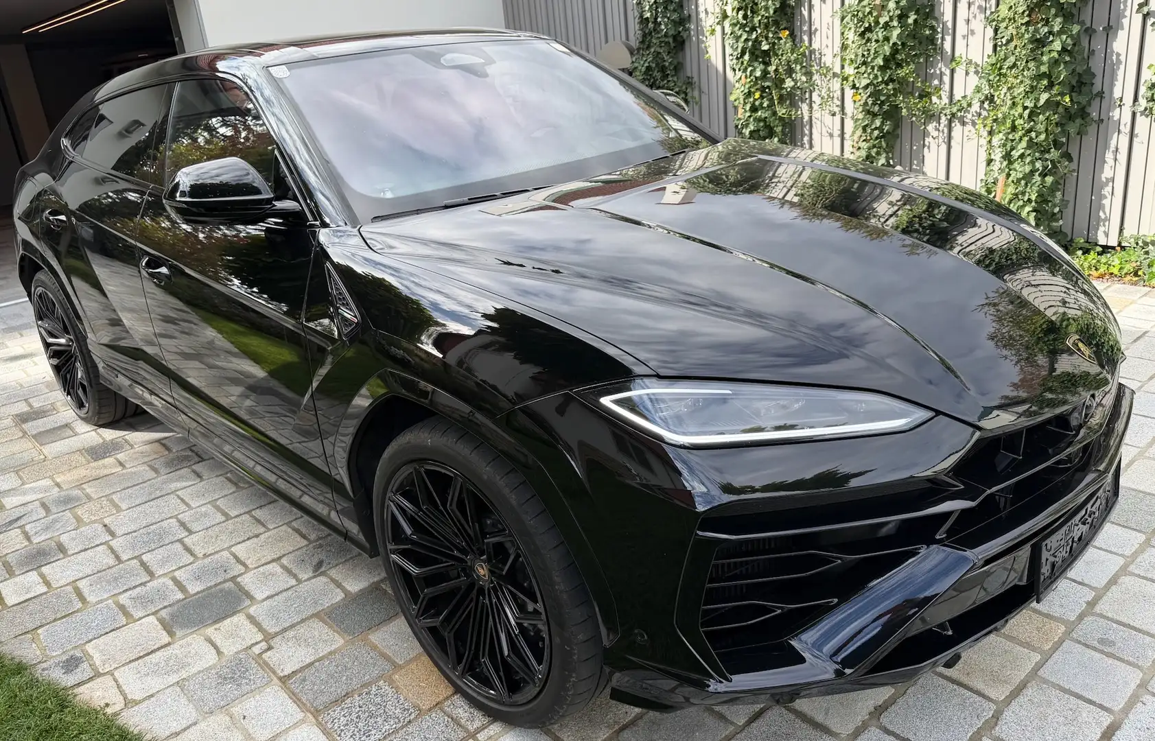 Lamborghini Urus SE Schwarz - 1