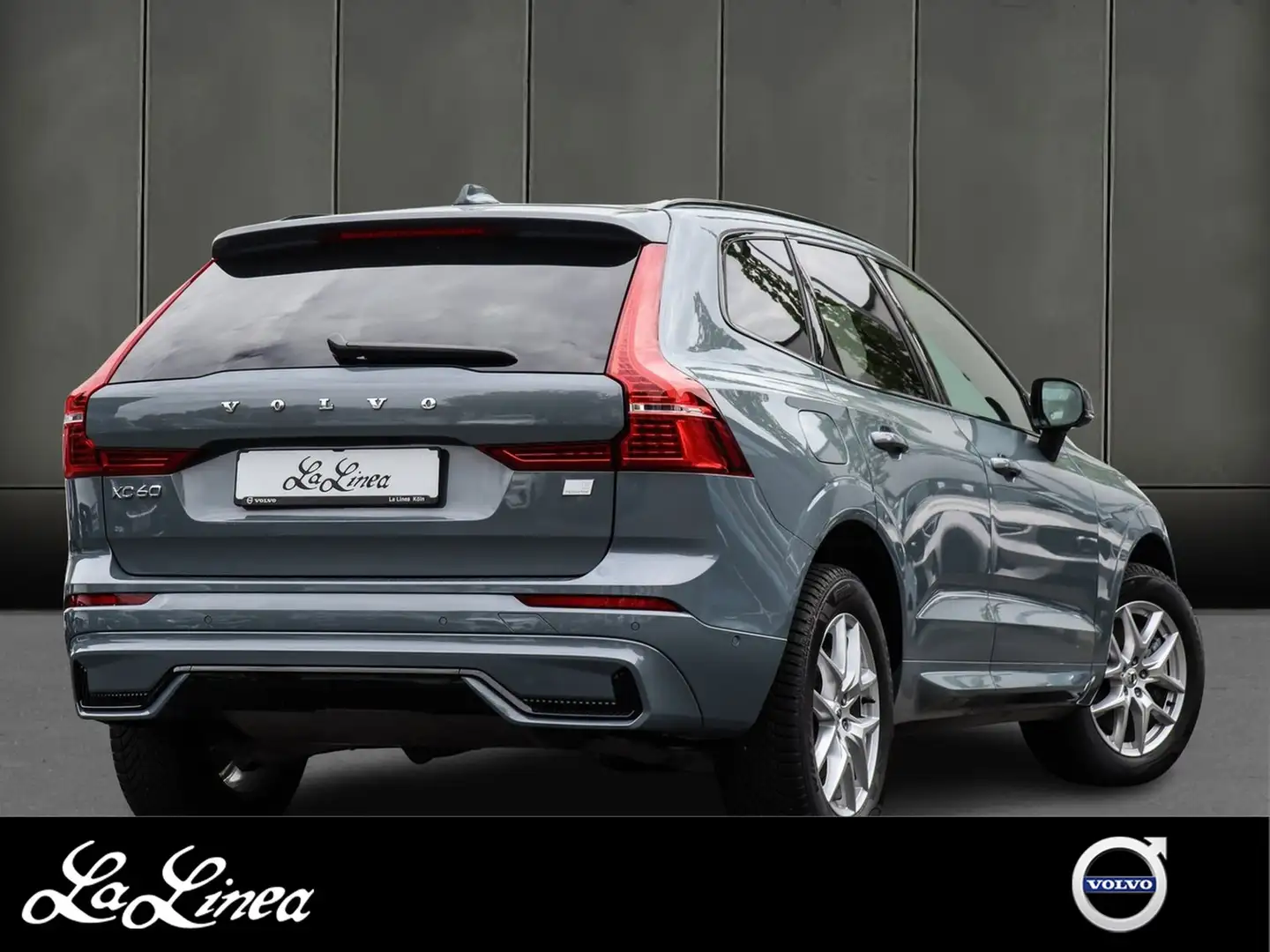 Volvo XC60 T6 (B) AWD Recharge Plus Dark NP: 81.600,-//360... Grau - 2