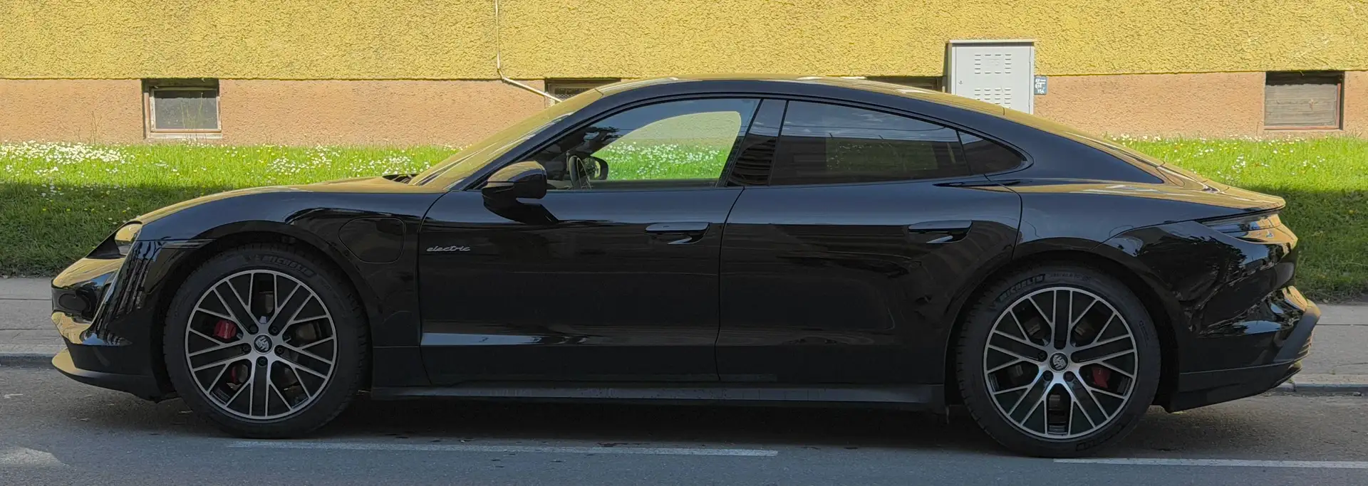 Porsche Taycan Taycan 4S Performancebatterie Plus Schwarz - 1
