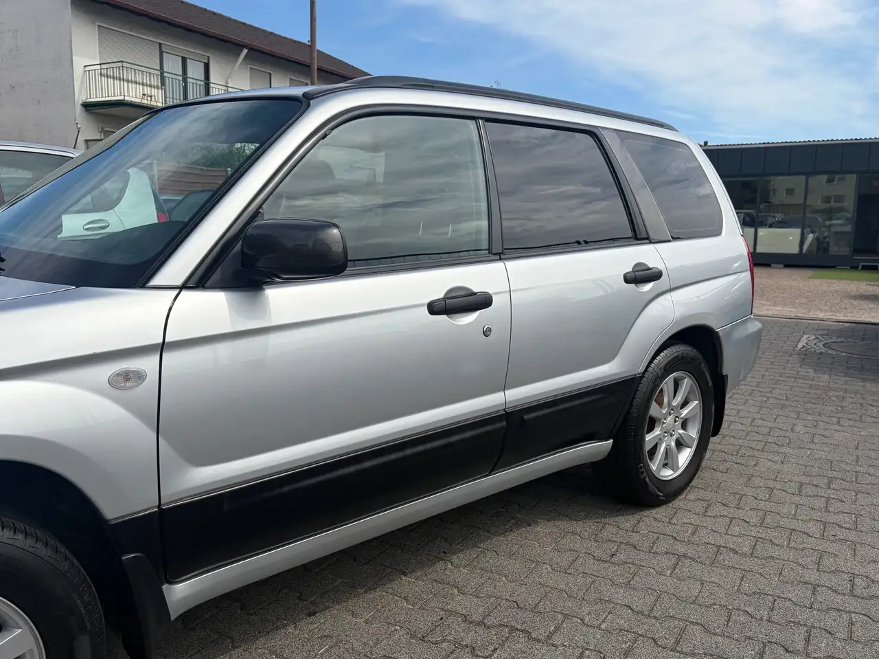 Subaru Forester 2.0 X Comfort 4x4 | 158 ch | BVA | Toit panoramique | Sièges chauffants | Climatisation automatique | Barres de toit