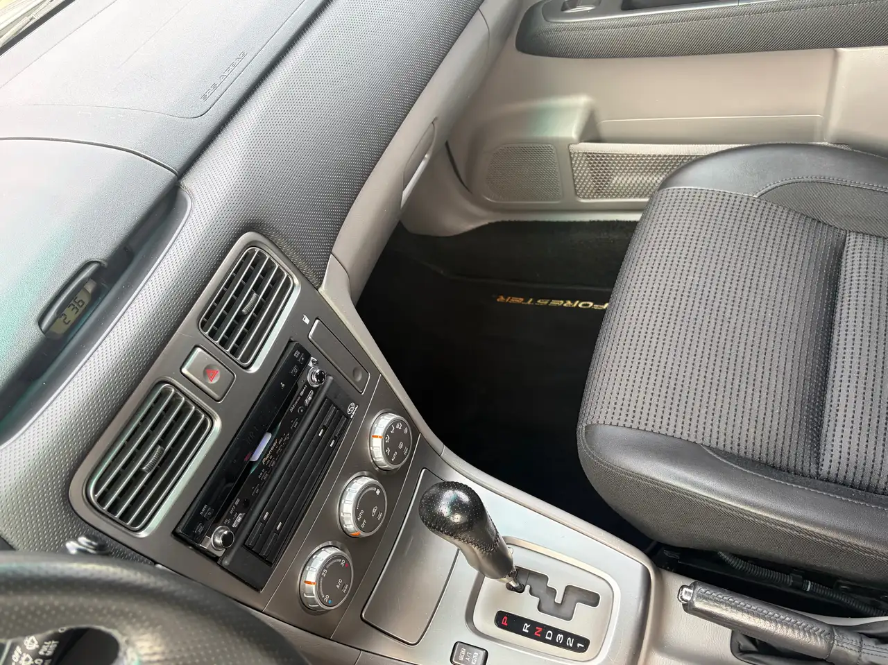 Subaru Forester 2.0 X Comfort 4x4 | 158 ch | BVA | Toit panoramique | Sièges chauffants | Climatisation automatique | Barres de toit