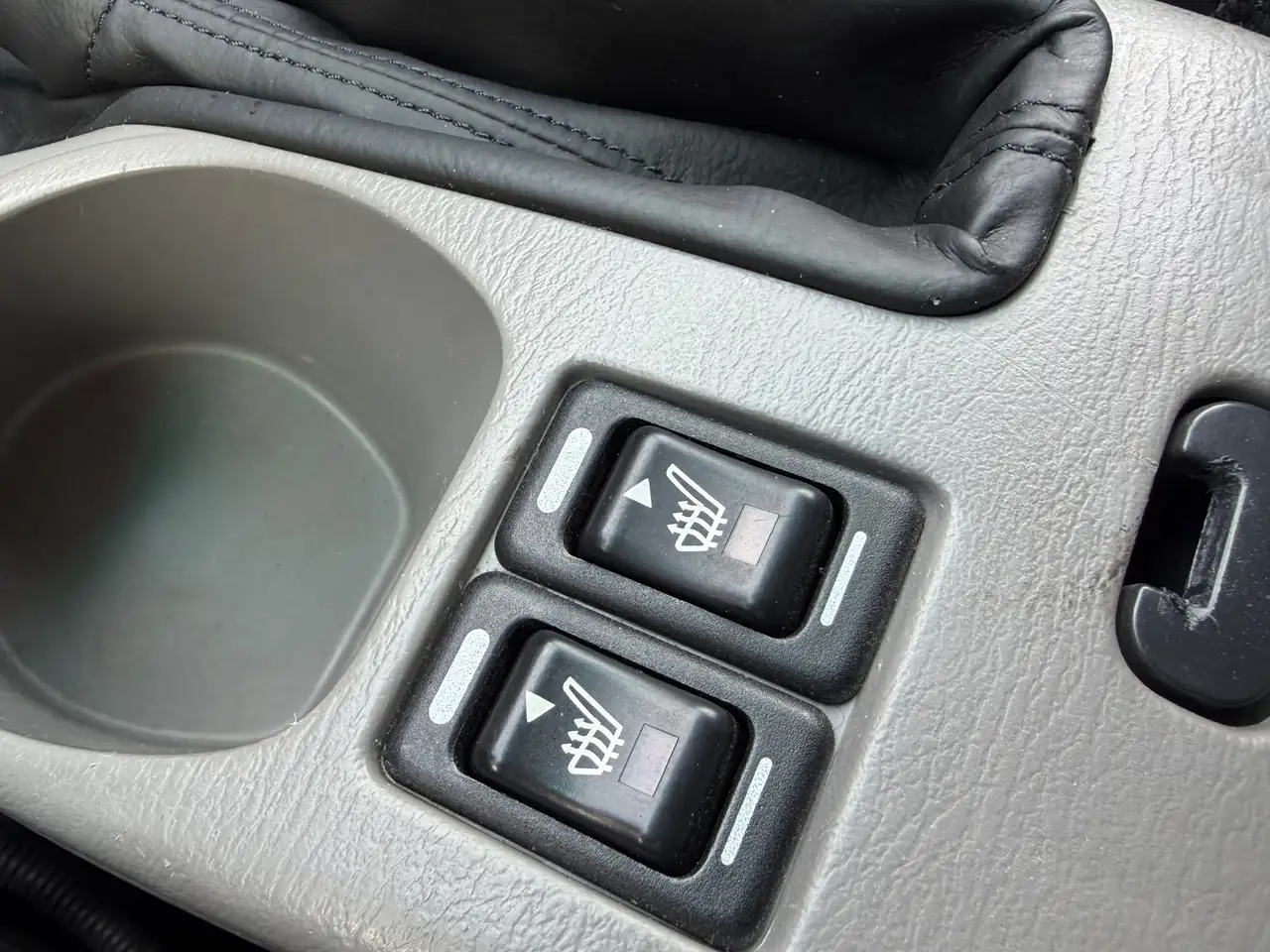 Subaru Forester 2.0 X Comfort 4x4 | 158 ch | BVA | Toit panoramique | Sièges chauffants | Climatisation automatique | Barres de toit