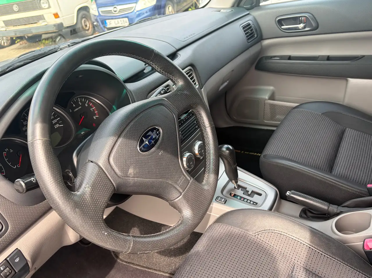 Subaru Forester 2.0 X Comfort 4x4 | 158 ch | BVA | Toit panoramique | Sièges chauffants | Climatisation automatique | Barres de toit