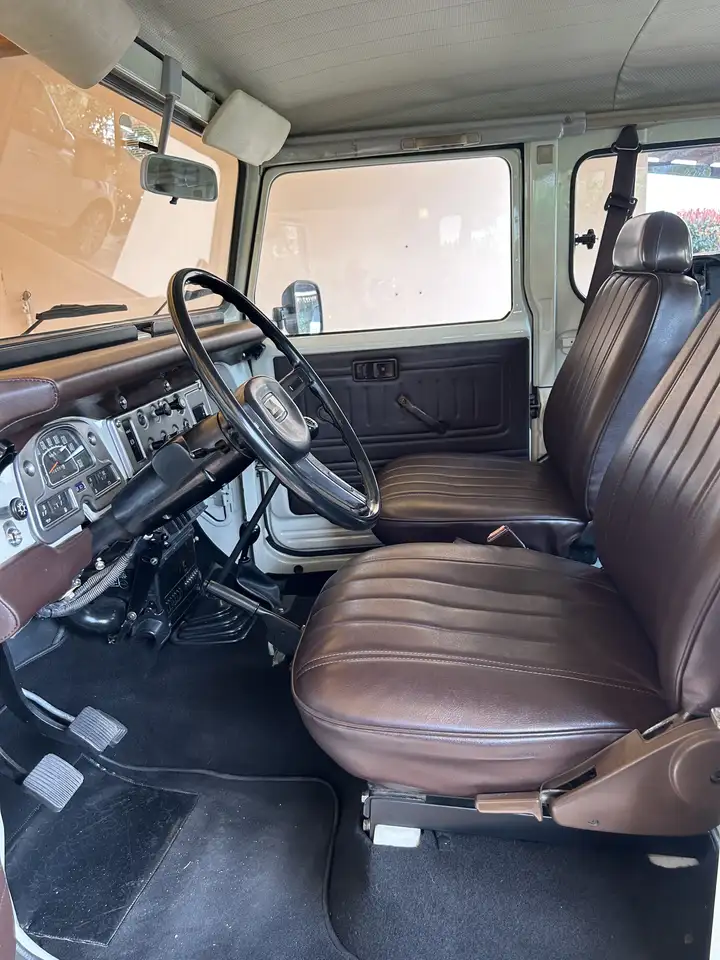 Toyota Land Cruiser BJ 42 LX, foto 11