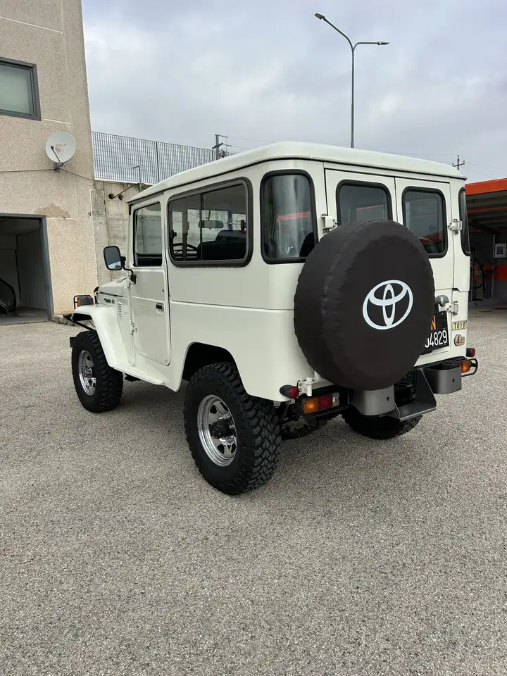 Toyota Land Cruiser BJ 42 LX, foto 8