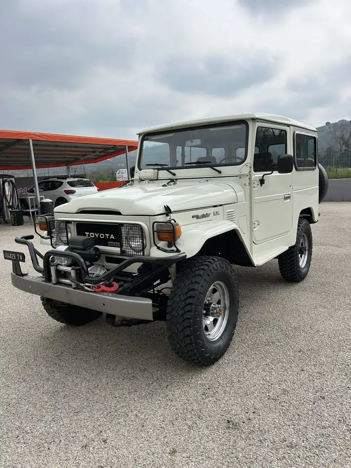 Toyota Land Cruiser BJ 42 LX, foto 3