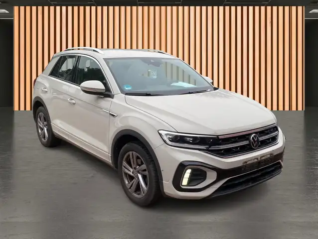 Volkswagen T-Roc view 7
