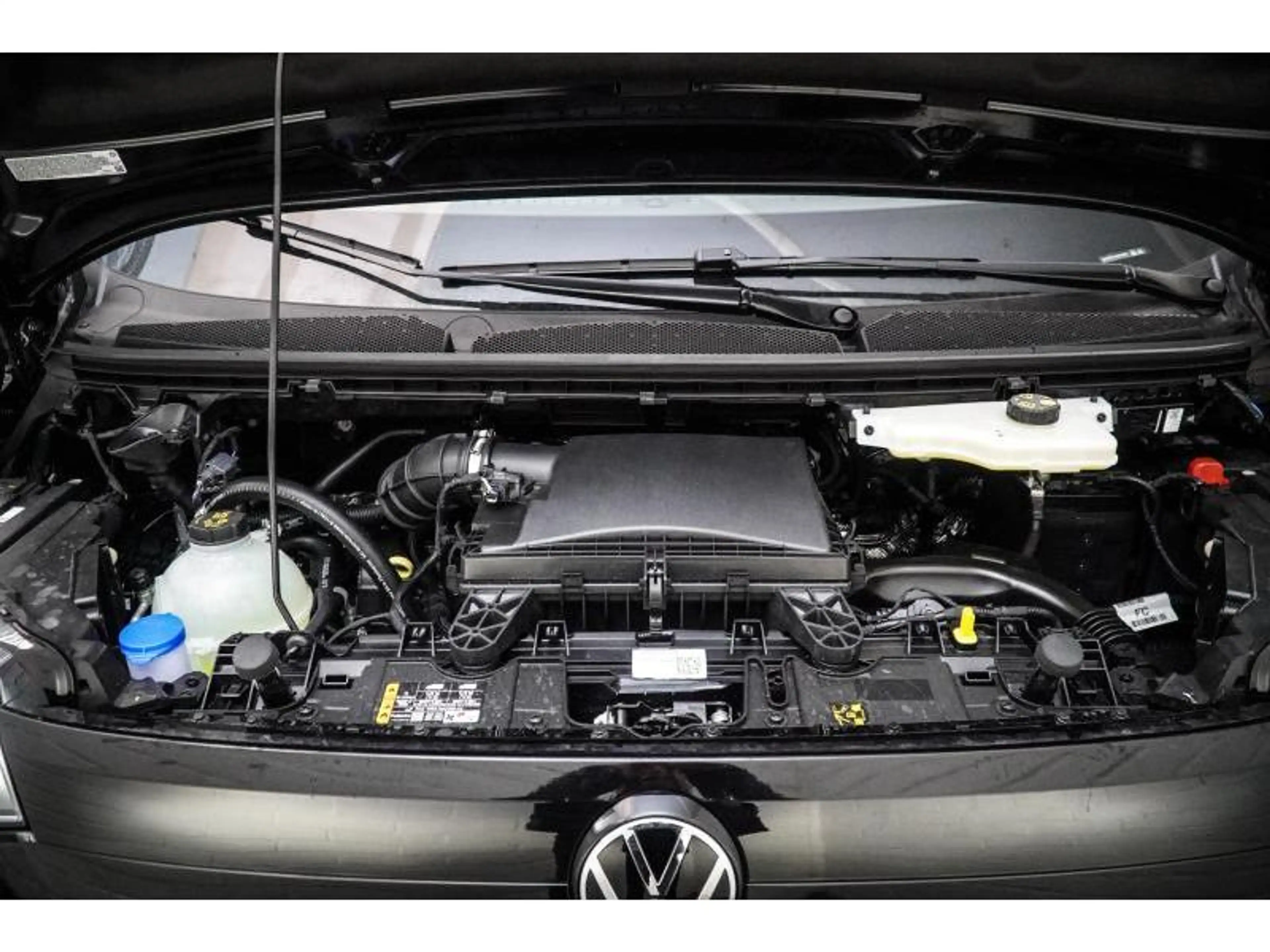 Volkswagen T7 Kombi lang 4 moiton — photo 13