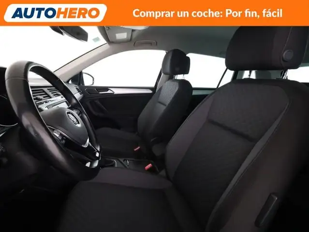 Volkswagen Tiguan view 11