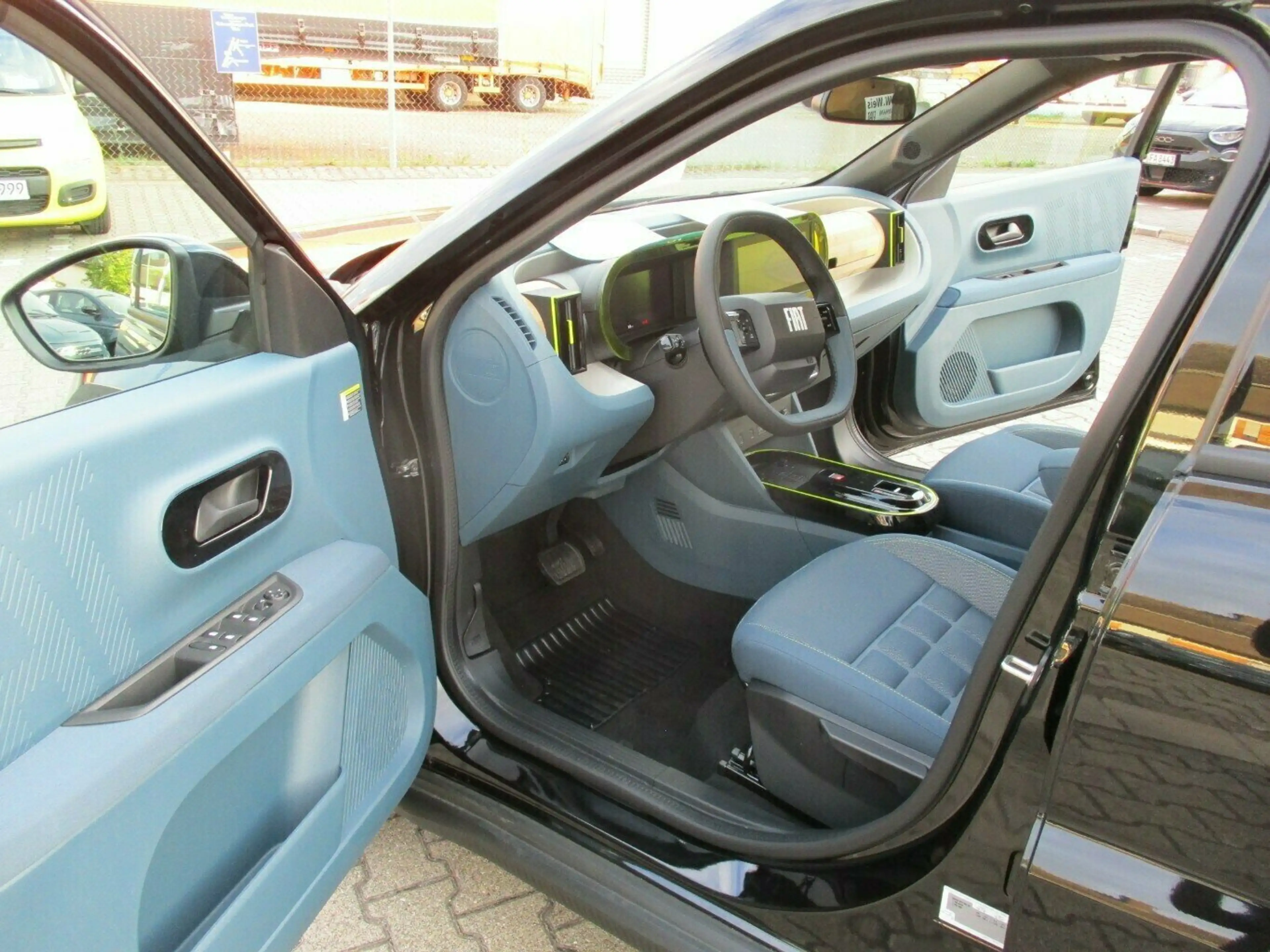 Fiat Grande Panda 1.2 Hybrid 81 kW La Prima — photo 5