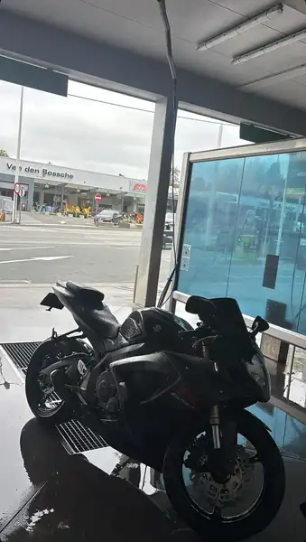 Suzuki GSX-R 600 - foto 6