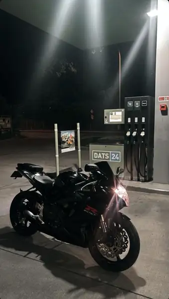 Suzuki GSX-R 600 - foto 3