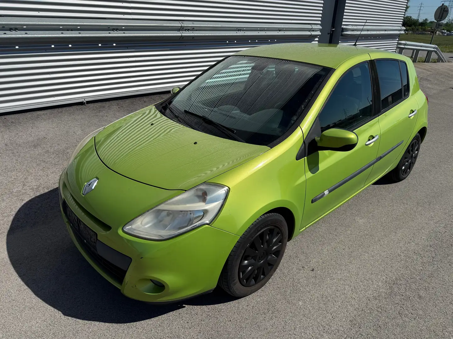 Renault Clio Emotion 1,2 16V ID:72 Grün - 1
