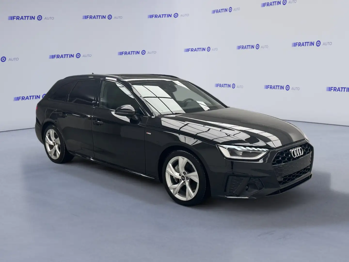 Audi A4 Avant 40 TDI S tronic S line edition station wagon Nero - 2
