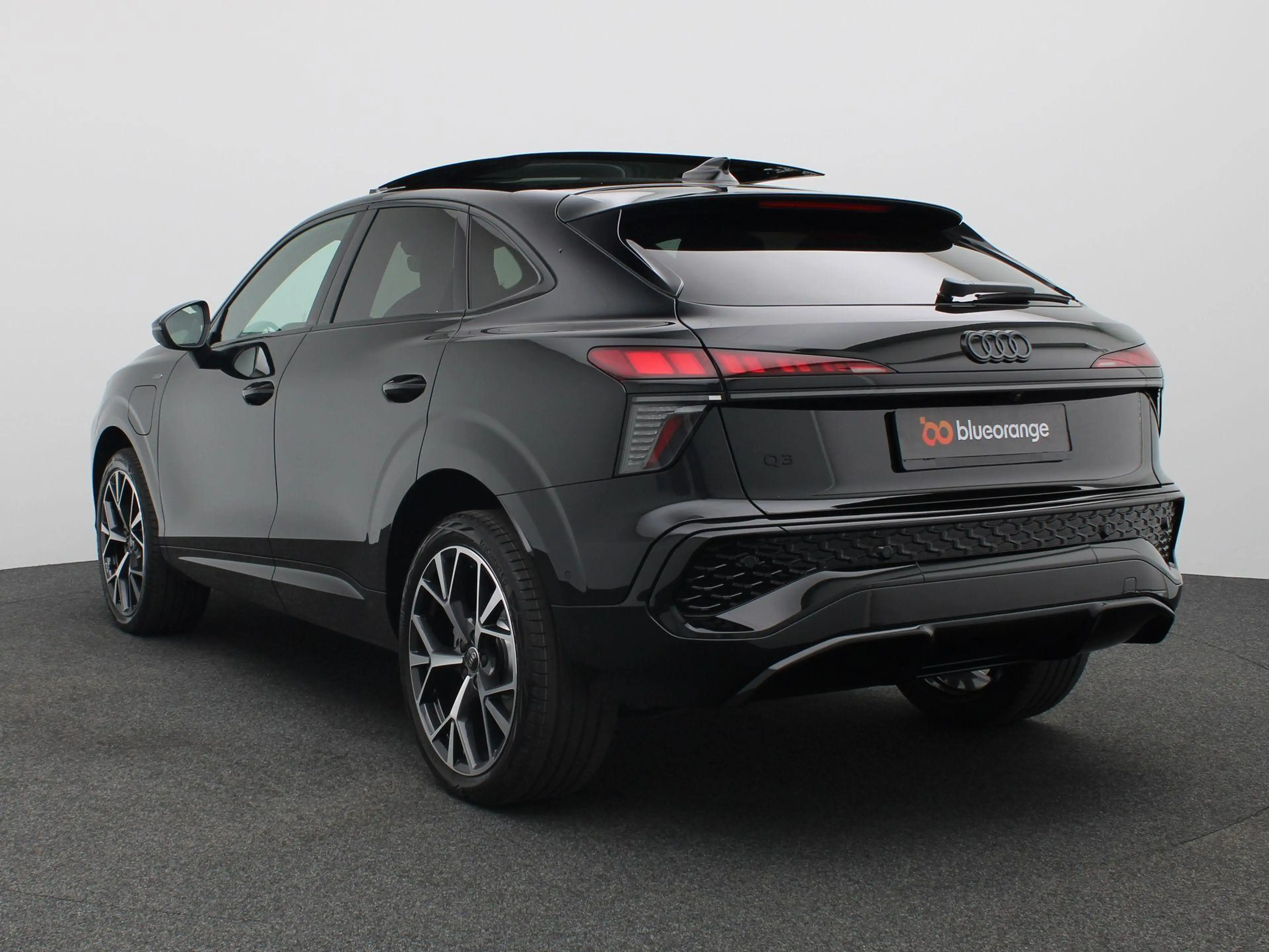 Audi Q3 Sportback 1.5 200kW e-hybrid S edition 272PK S-Tro — photo 10