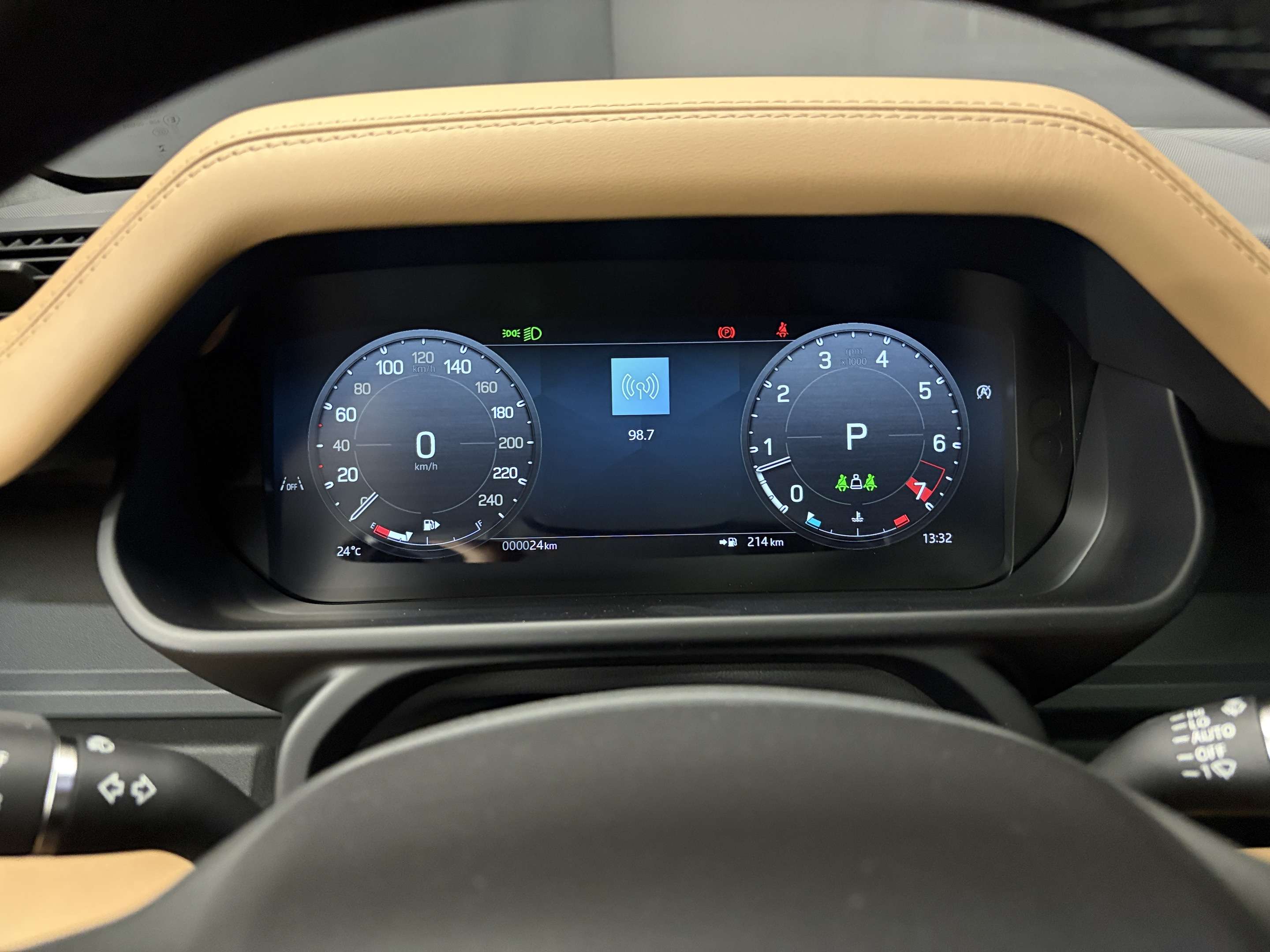 2026 Land Rover Defender S thumb 16