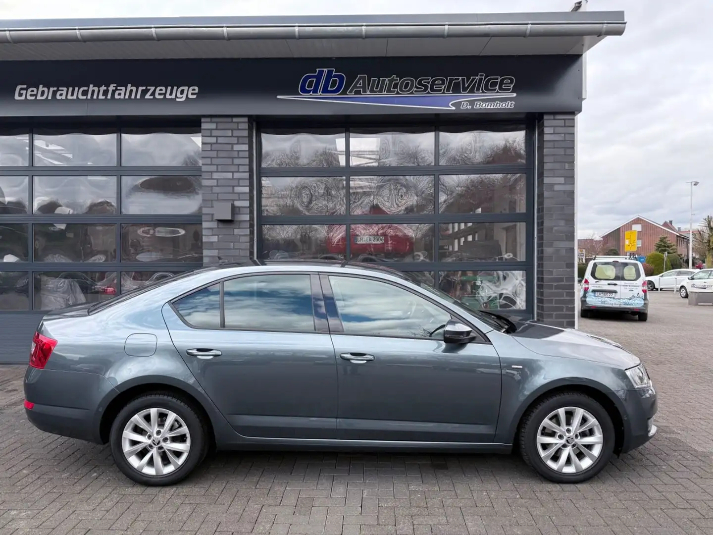 Skoda Octavia Lim. Joy Gris - 1