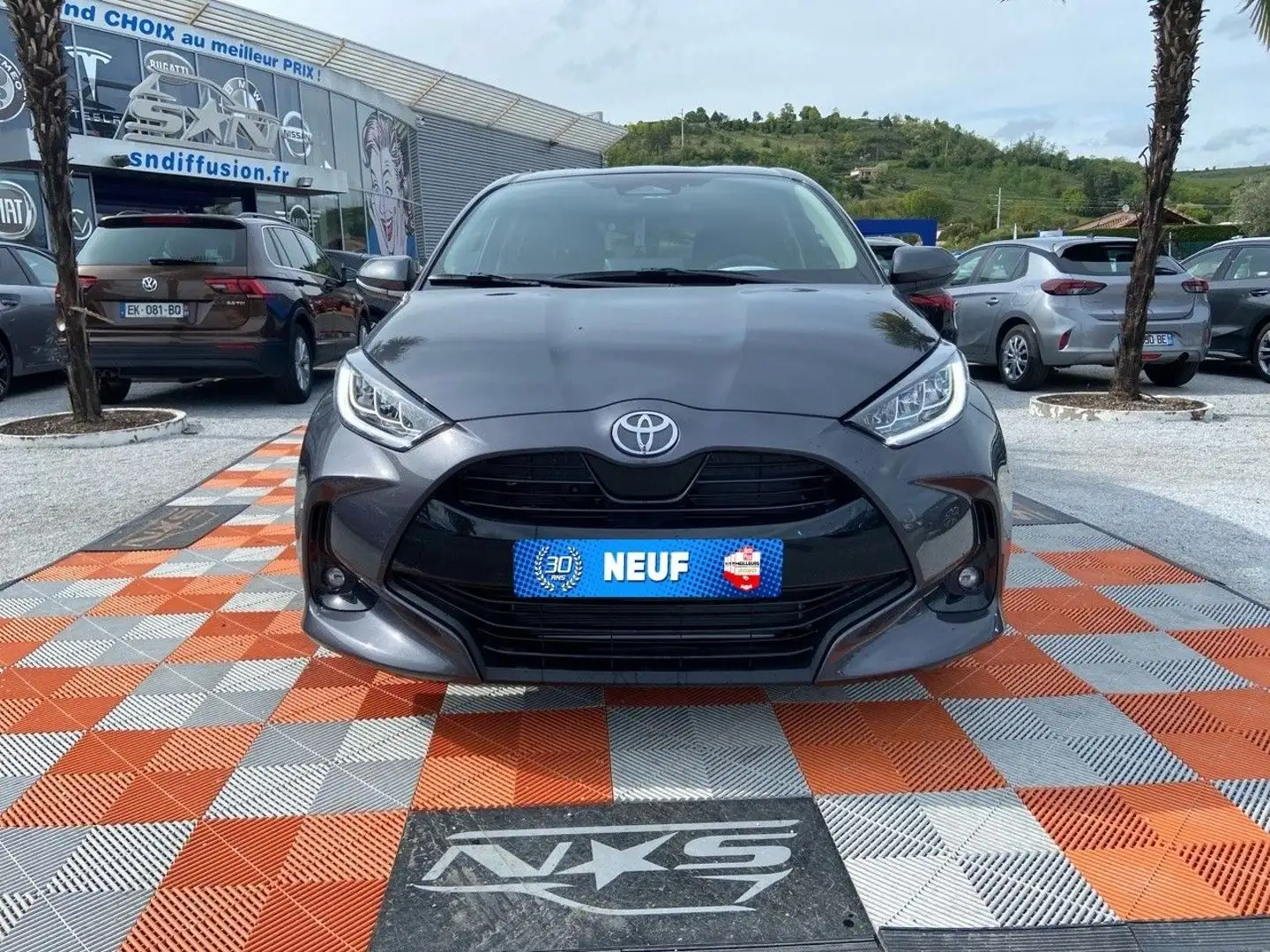 Toyota Yaris NEW 1.5 HYBRIDE 116 H DESIGN JA 16\u0026amp;quot;  Gris - 2