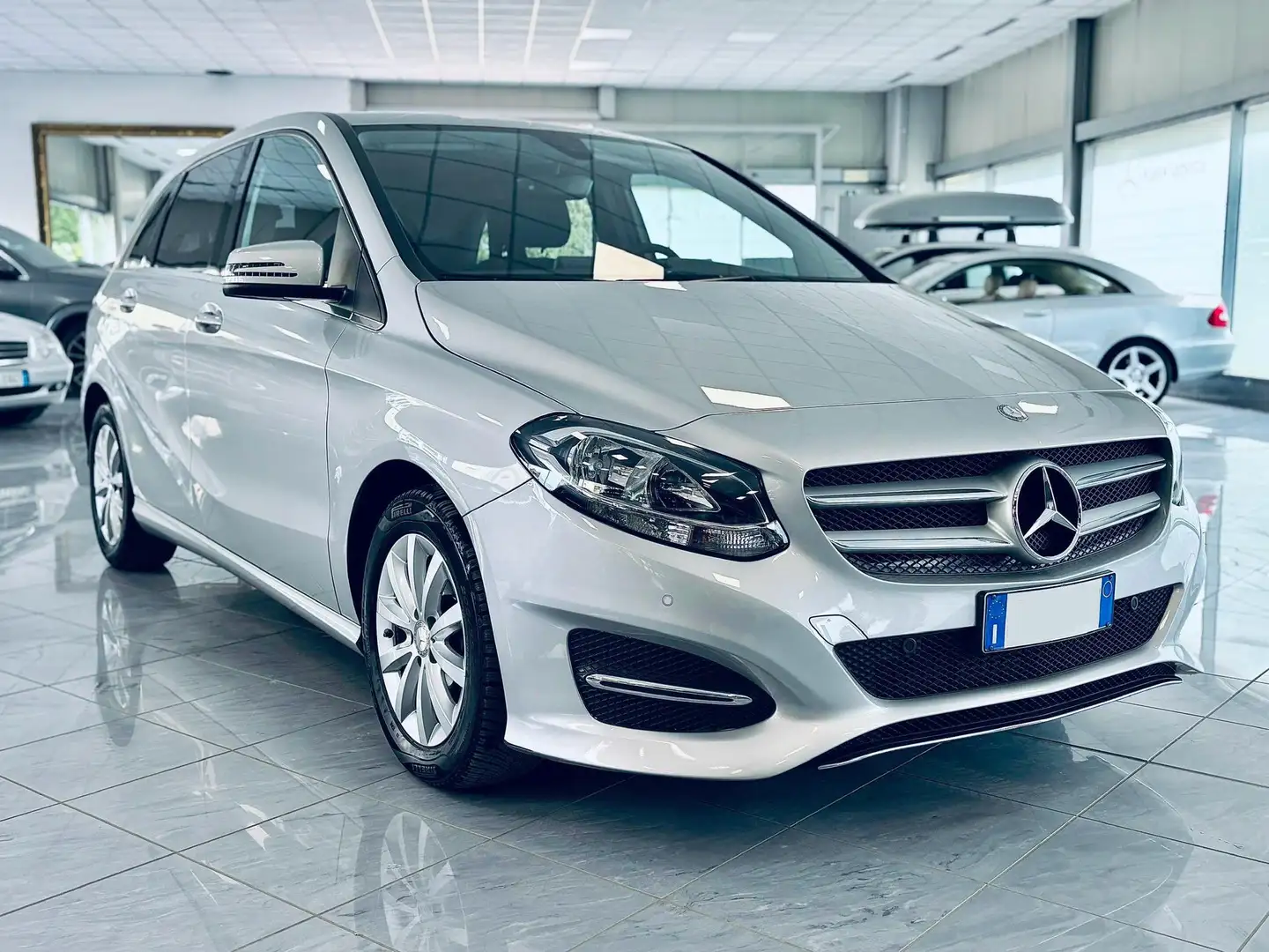 Mercedes-Benz B 180 d Automatic Executive Pack Style E6 Argento - 1