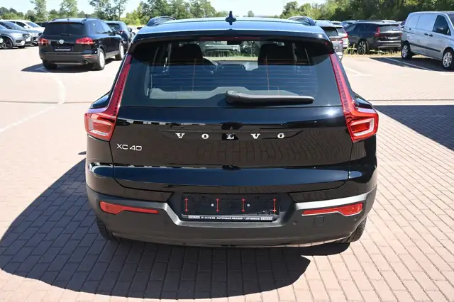 Volvo XC40 view 7