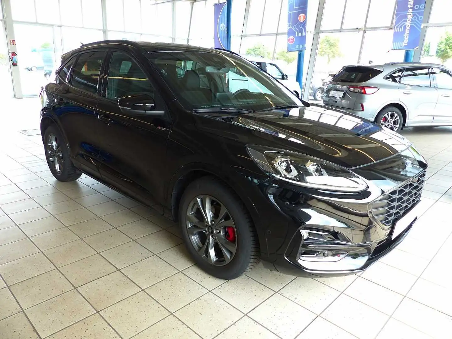 Ford Kuga 1.5 EcoBoost ST-LINE X iACC,LED,Pano Negro - 2