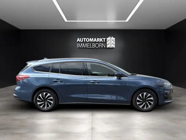 Ford Focus view 7