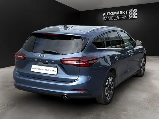 Ford Focus view 11