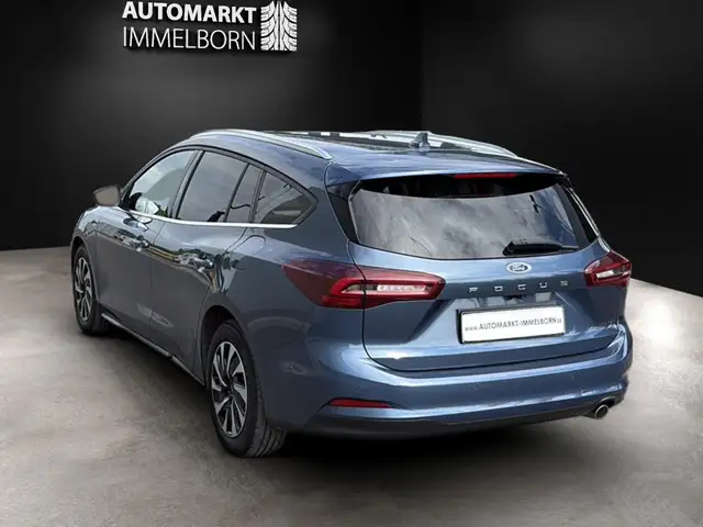 Ford Focus view 10