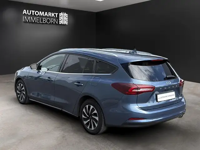 Ford Focus view 5